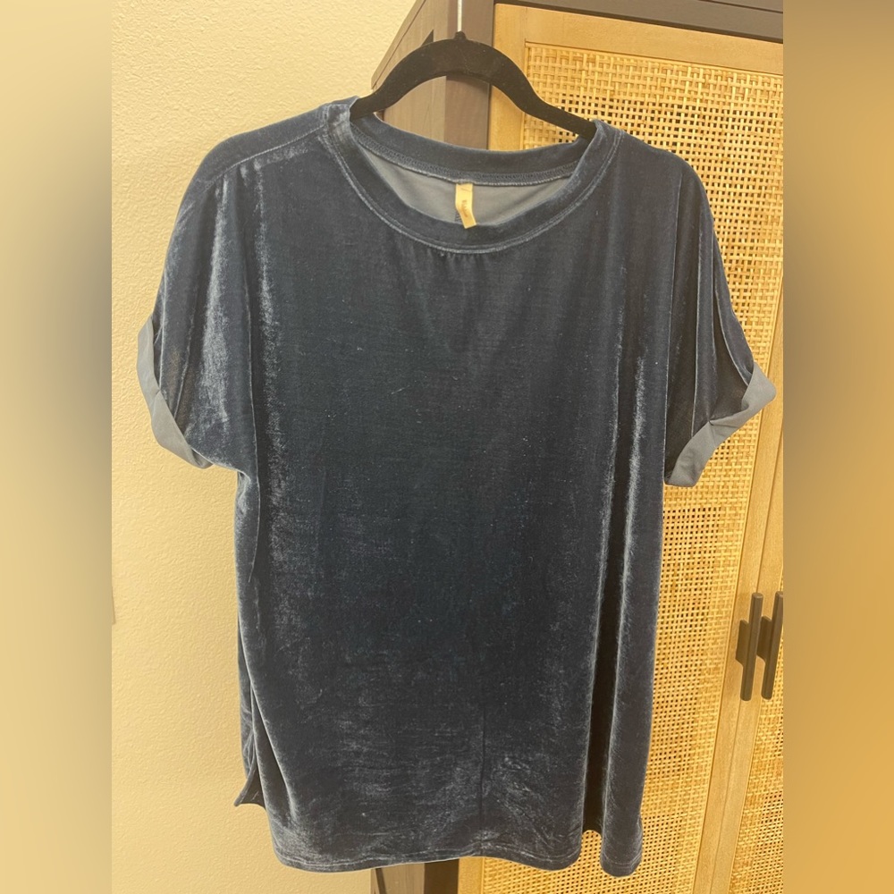 Anthropologie Wishlist S/M Midnight Blue Velvet Top